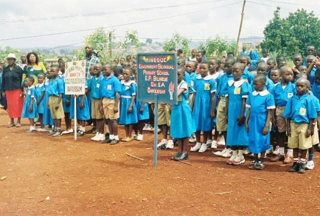 Operation Backpack school-supply distribution, Bafoussam 2005 — photo 4 of 28