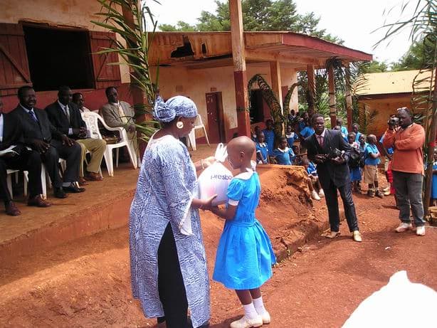 Operation Backpack school-supply distribution, Bangangté 2004 — photo 2 of 24
